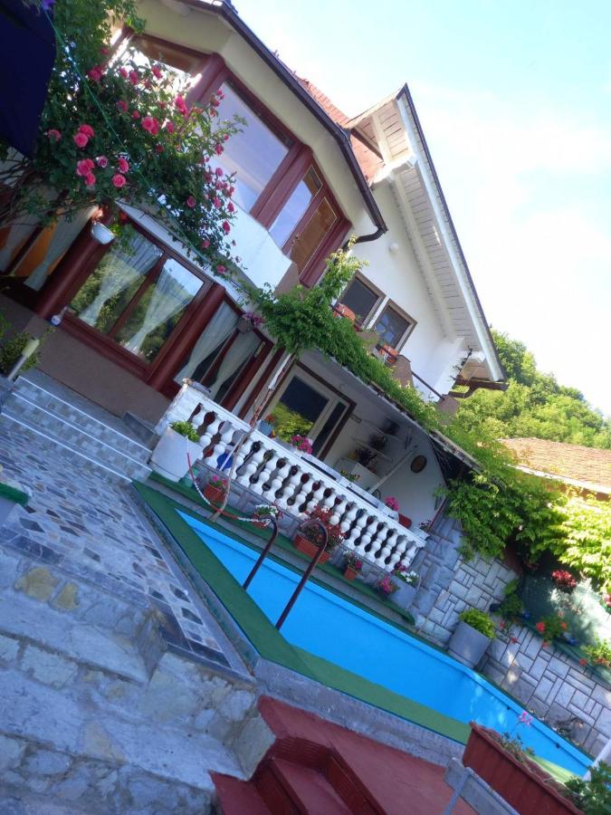 Villa Dino Kulen Vakuf Zewnętrze zdjęcie