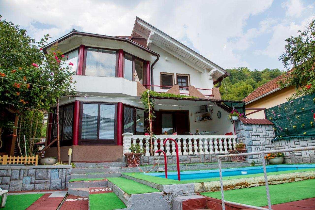 Villa Dino Kulen Vakuf Zewnętrze zdjęcie